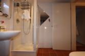 Duschbad KG - Schönes großes Einfamilienhaus mit Garten, Scheune mit Garage, Doppelgarage, Üxheim-Leudersdorf (11)