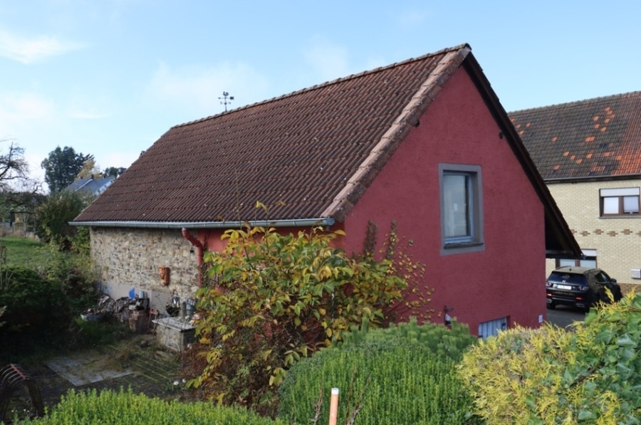 Rückseite - Mooie, grote, eengezinswoning met tuin, schuur met garage en dubbele garage, Üxheim-Leudersdorf (11)