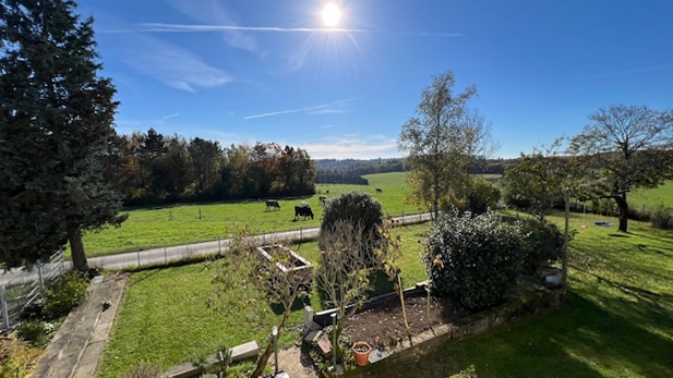 Aussicht - Charmantes, modernisiertes Bauernhaus mit zusätzlichem Bauland in Ulmen, Vorpochten