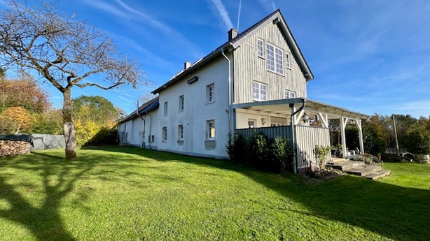 Rückseite - Charmantes, modernisiertes Bauernhaus mit zusätzlichem Bauland in Ulmen, Vorpochten