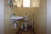 Gäste WC - Mehrfamilienhaus mit 6 Wohneinheiten und 2 Garagen in bester Lage, Bad Bertrich